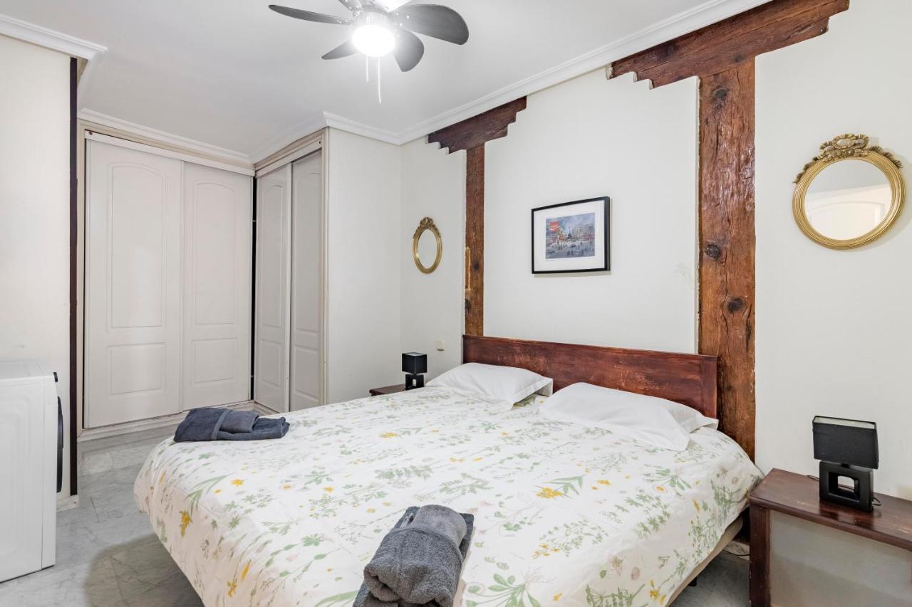 Plaza Sant' Ana, Casco Historico Apartment Madrid Exterior photo